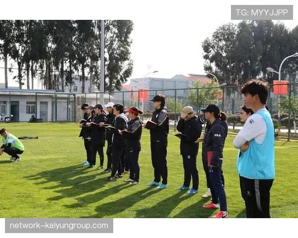 俱乐部举办技战术公开课 吸引基层教练观摩，技战术训练